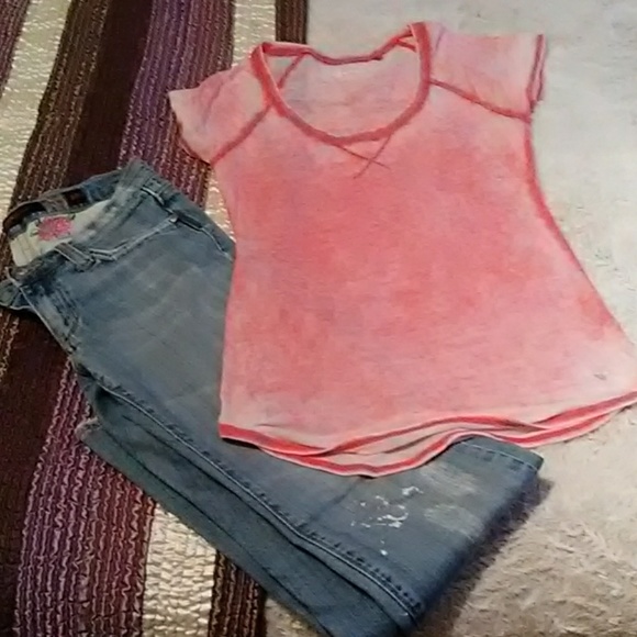 Guess shirt. Worn once. - Picture 1 of 3